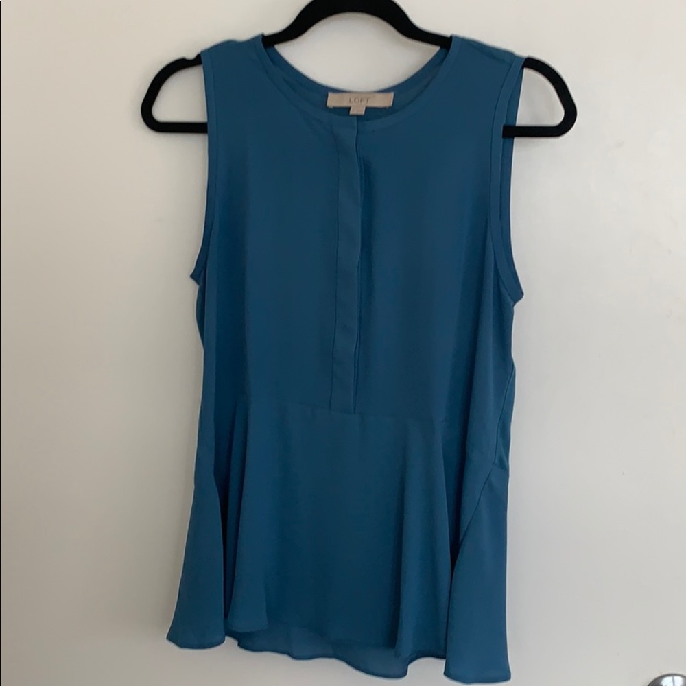 Flowey blue tank top